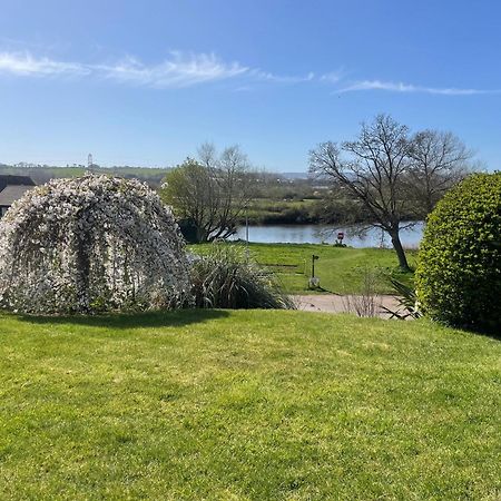 River Retreat Apartment Exeter - River Views & Parking Екстериор снимка