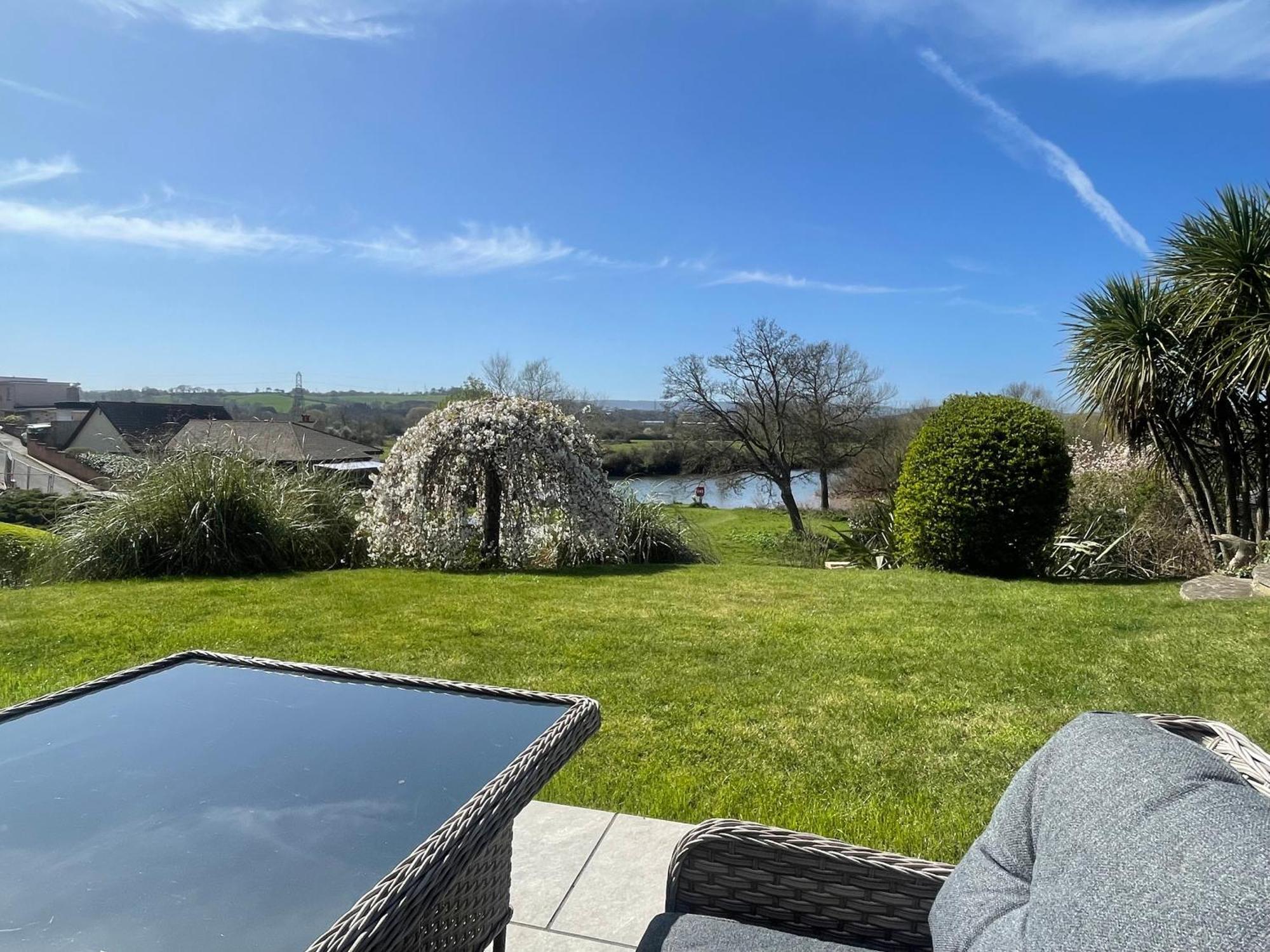 River Retreat Apartment Exeter - River Views & Parking Екстериор снимка