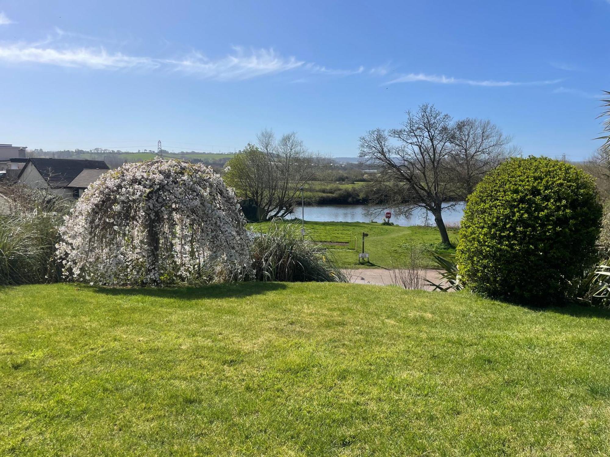 River Retreat Apartment Exeter - River Views & Parking Екстериор снимка